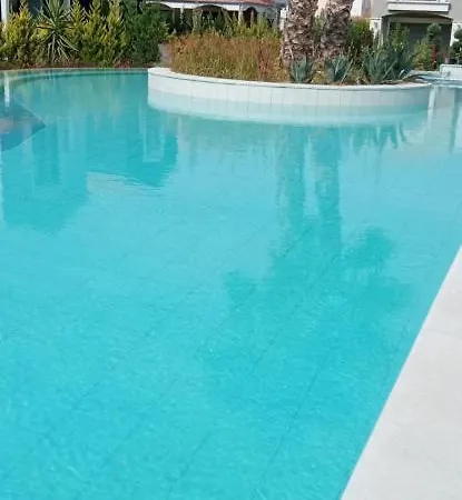 Muestakil * Kusadası